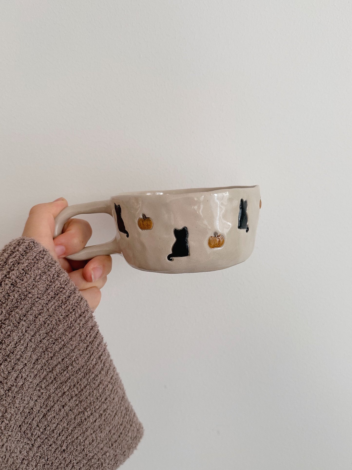 CATS & PUMPKINS mug