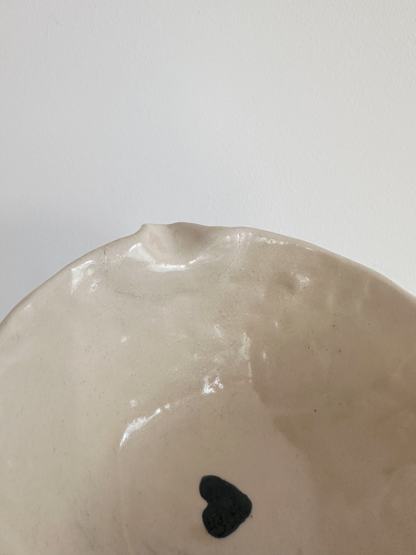 Heart pouring bowl (cracked)