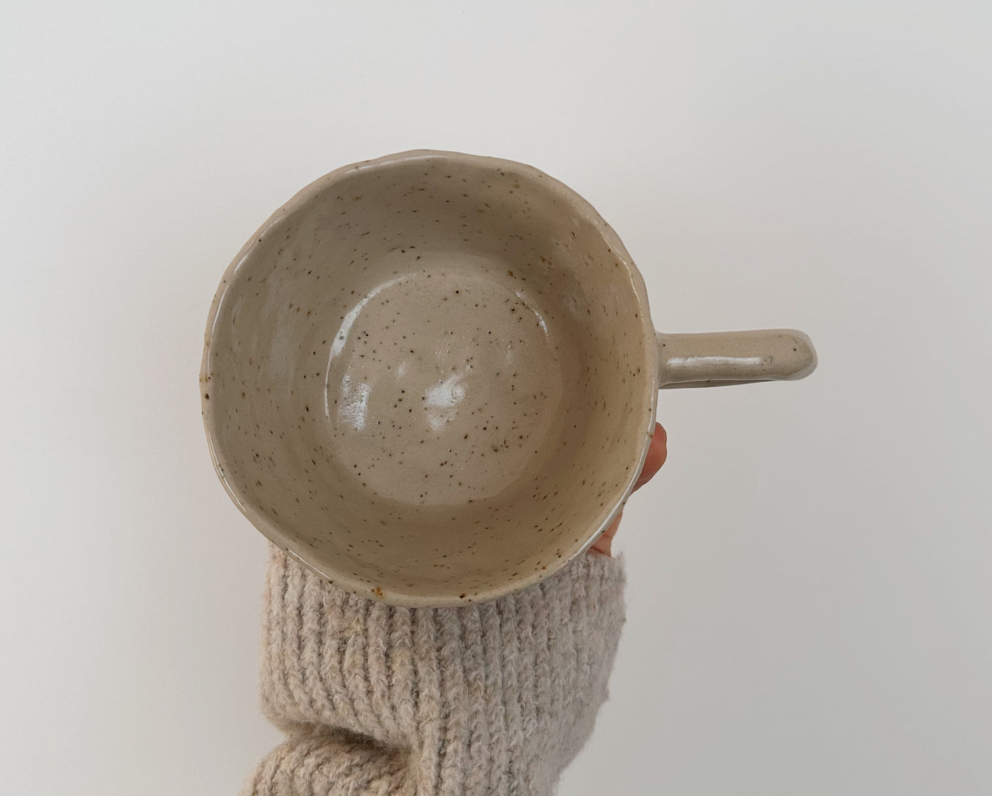 Cute but delulu mug (cracked)