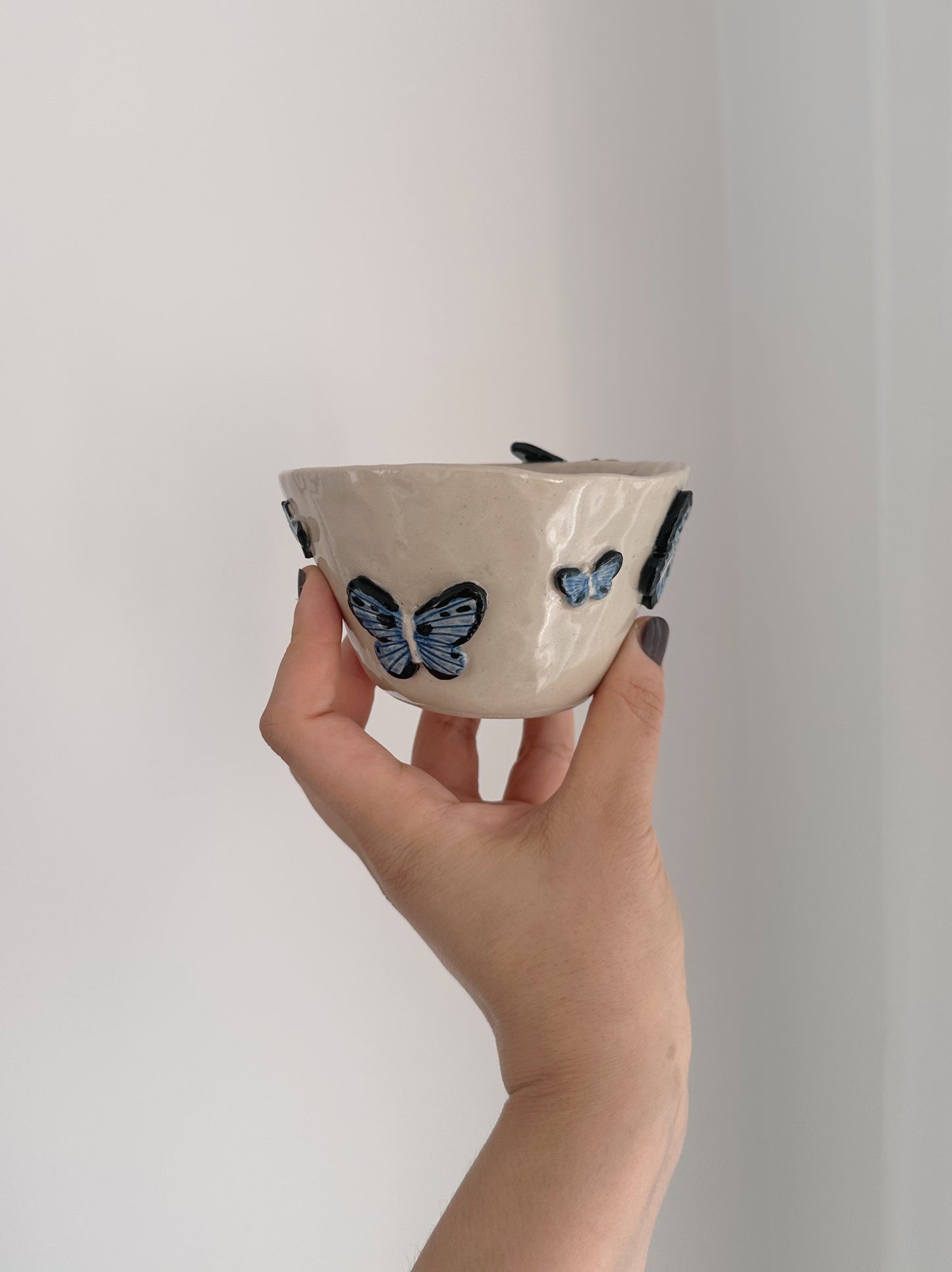 BUTTERFLY mug (broken wing)