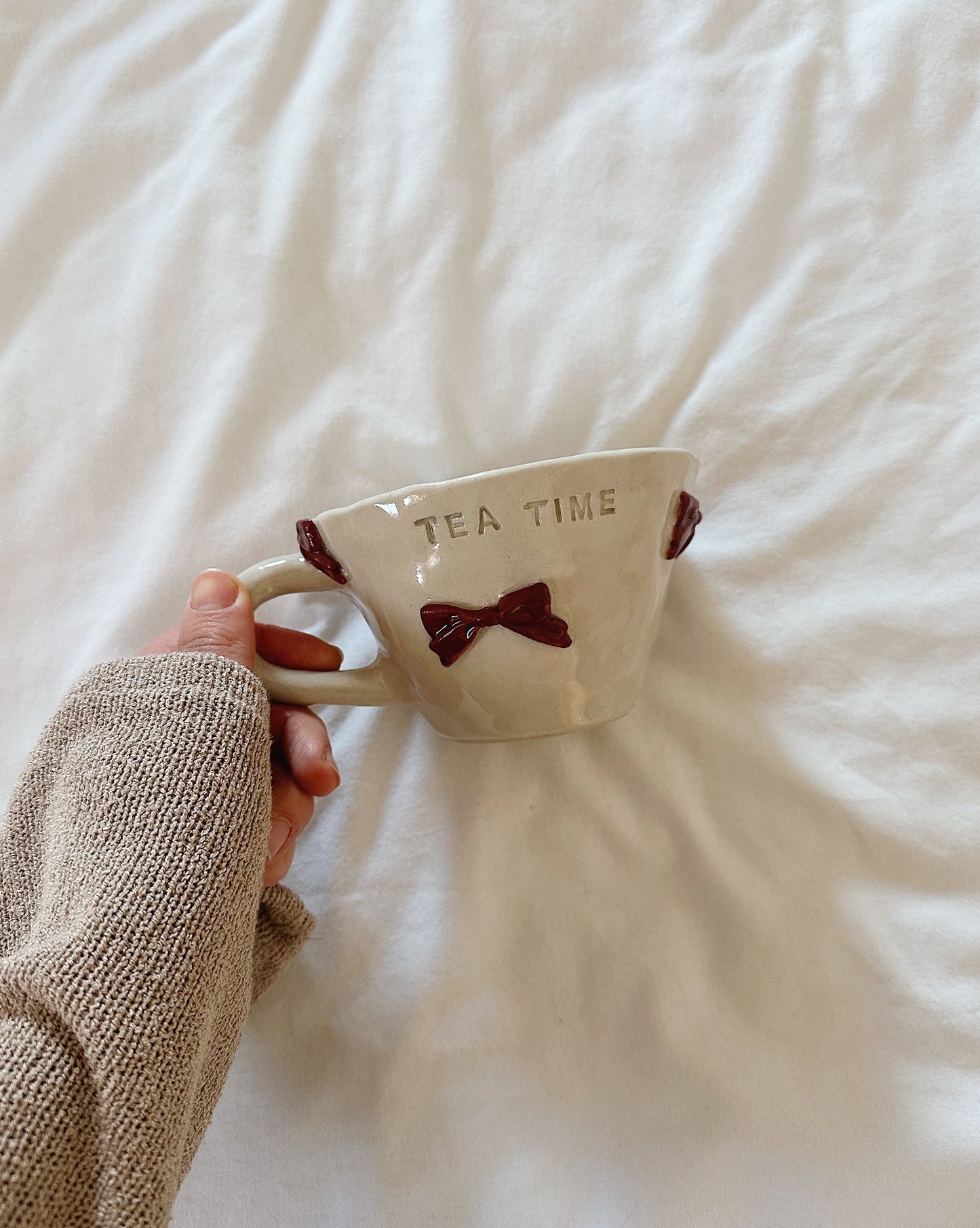 Tea time red bows mug
