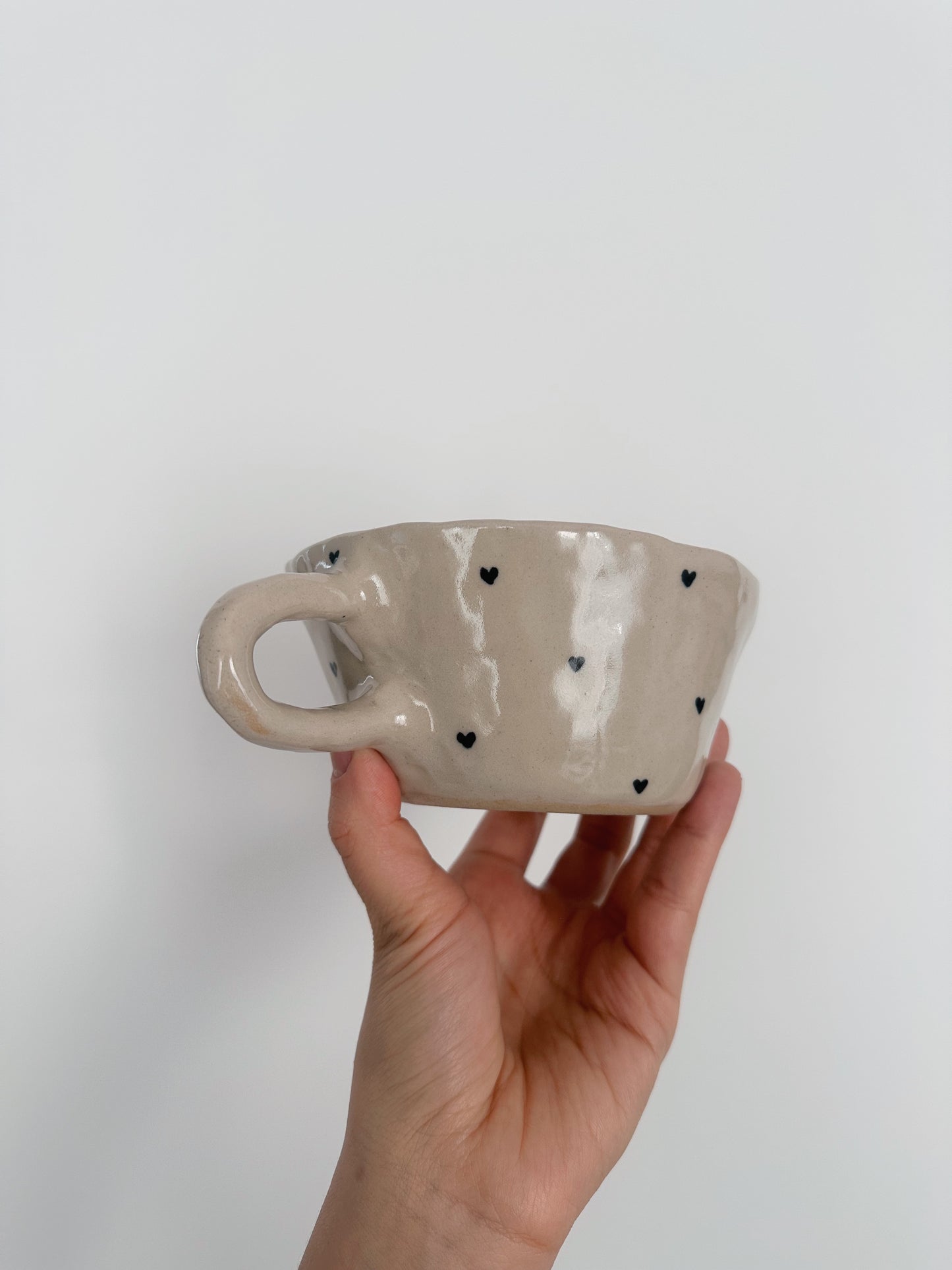 Hearts mug (glaze defect)