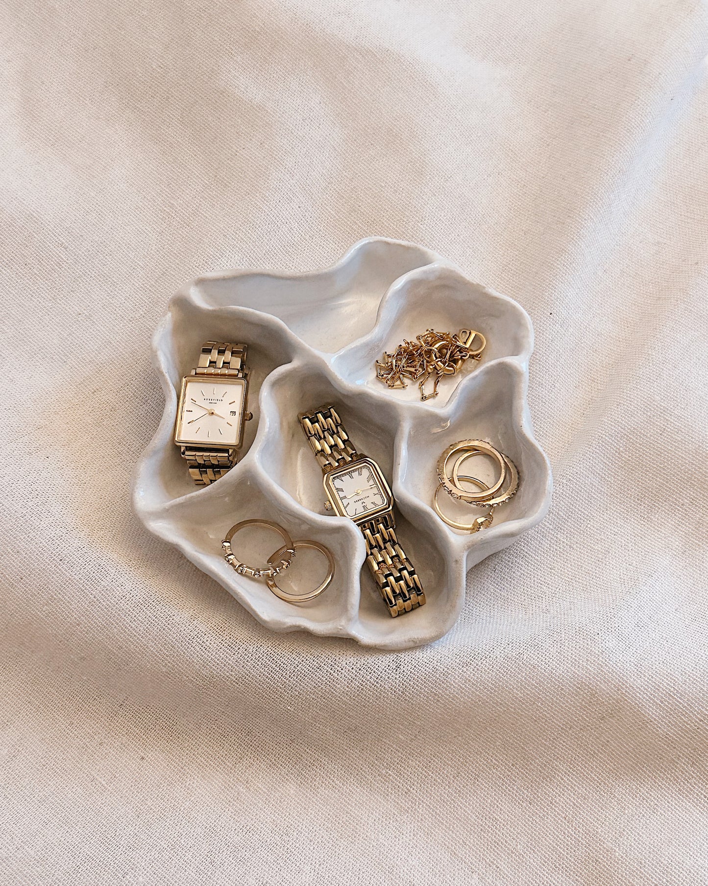 Wavy jewelry dish