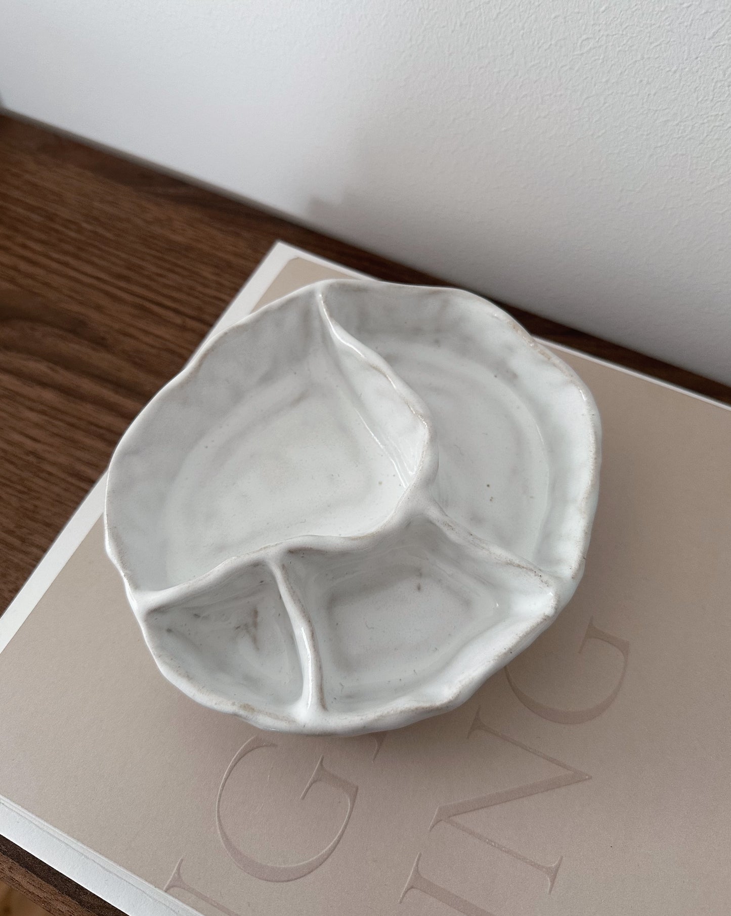 VYNE jewelry dish (glaze defect and discolour)