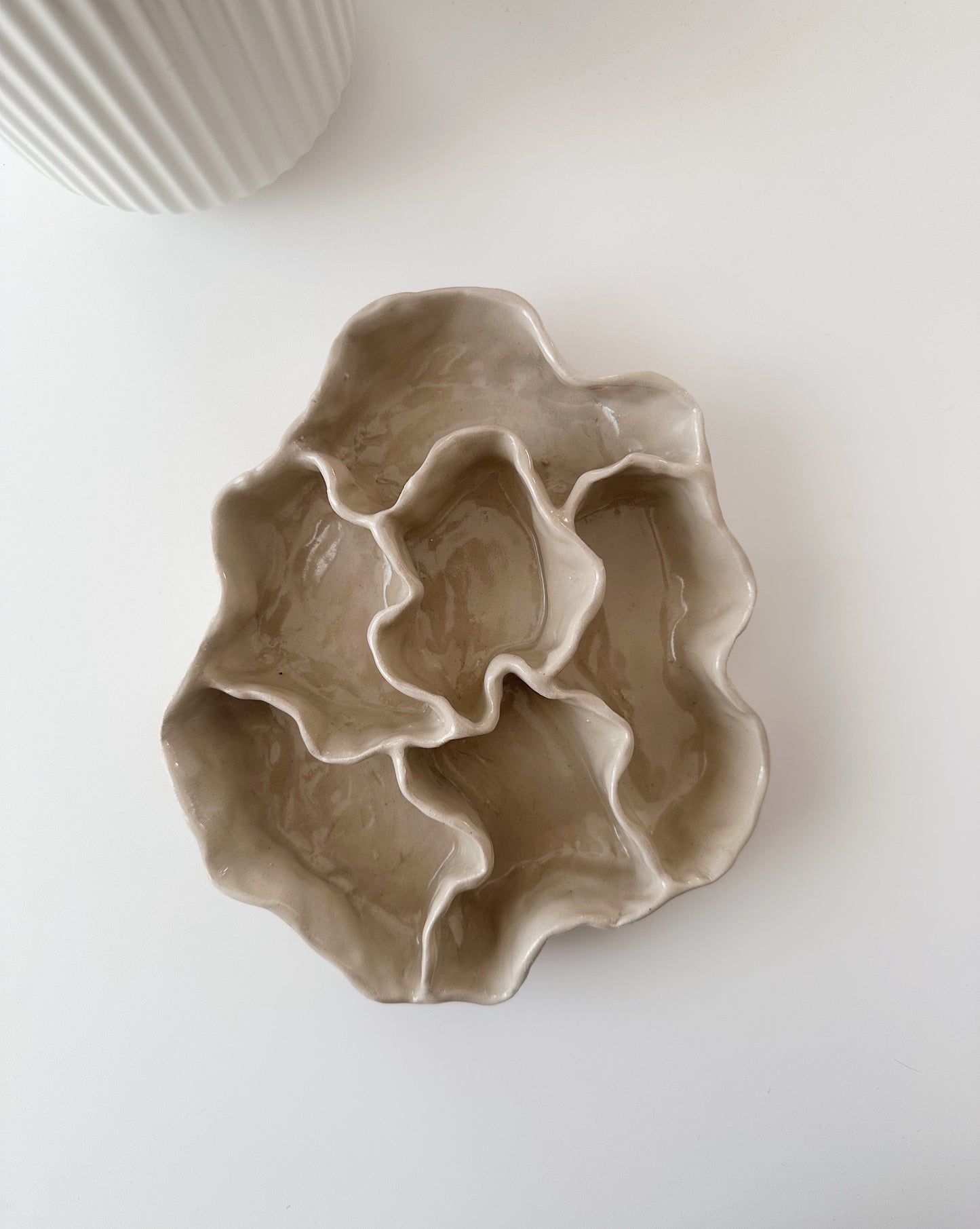 Wavy jewelry dish
