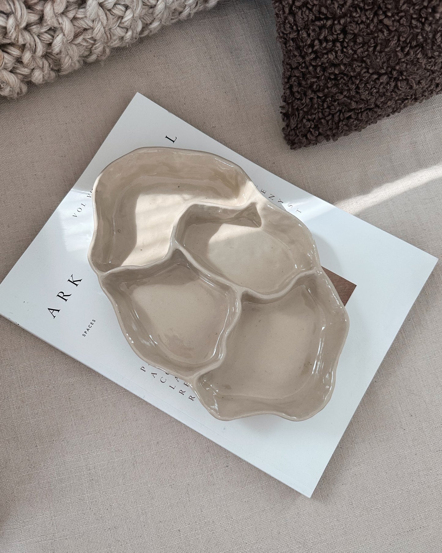 WAVY large decorative plate