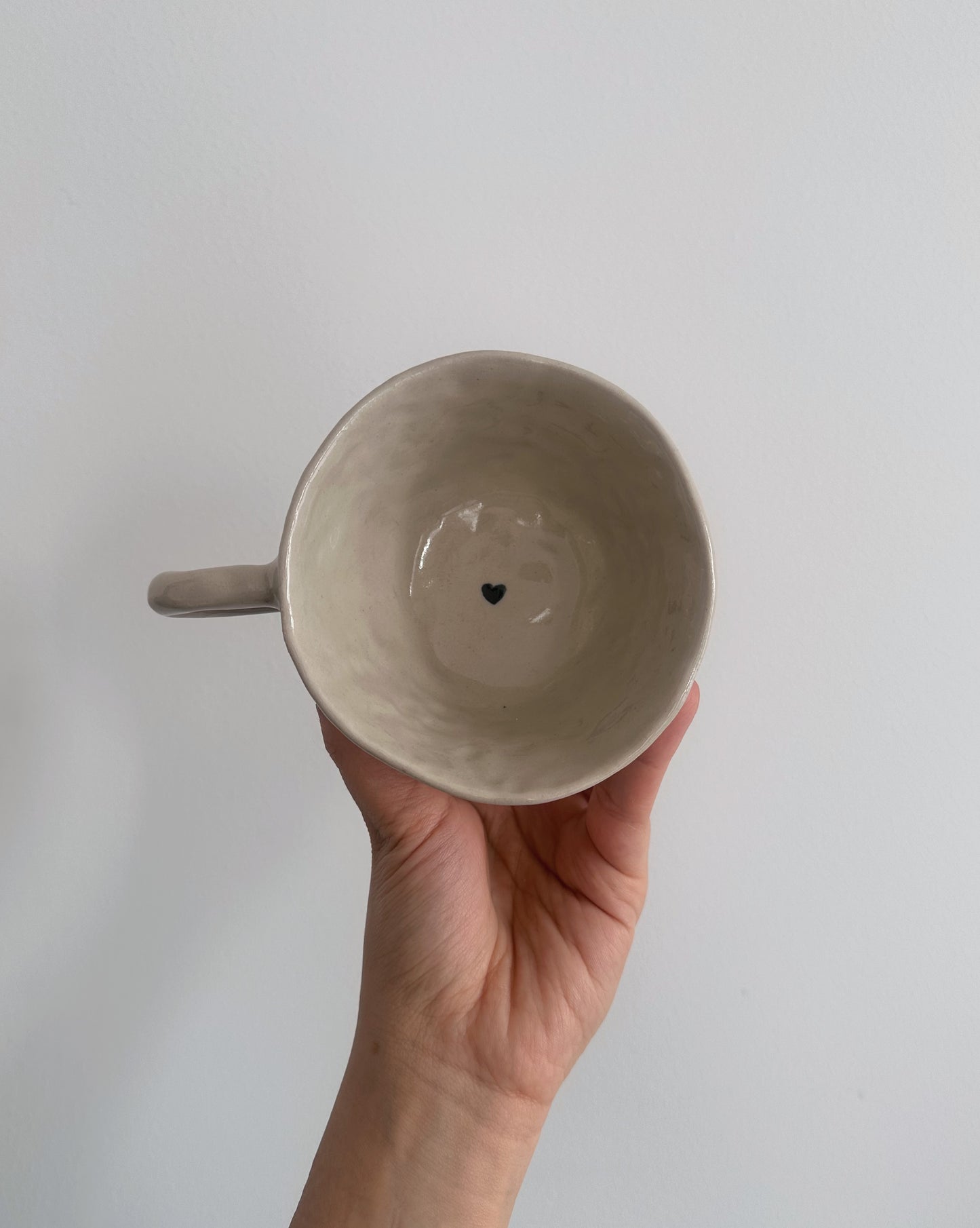 Heart mug (cracked)