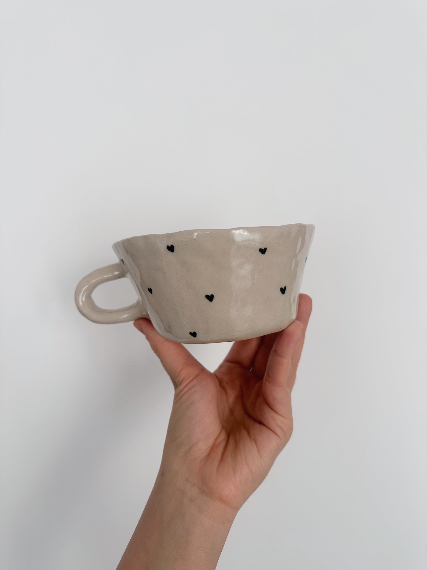 Hearts mug (glaze defect)