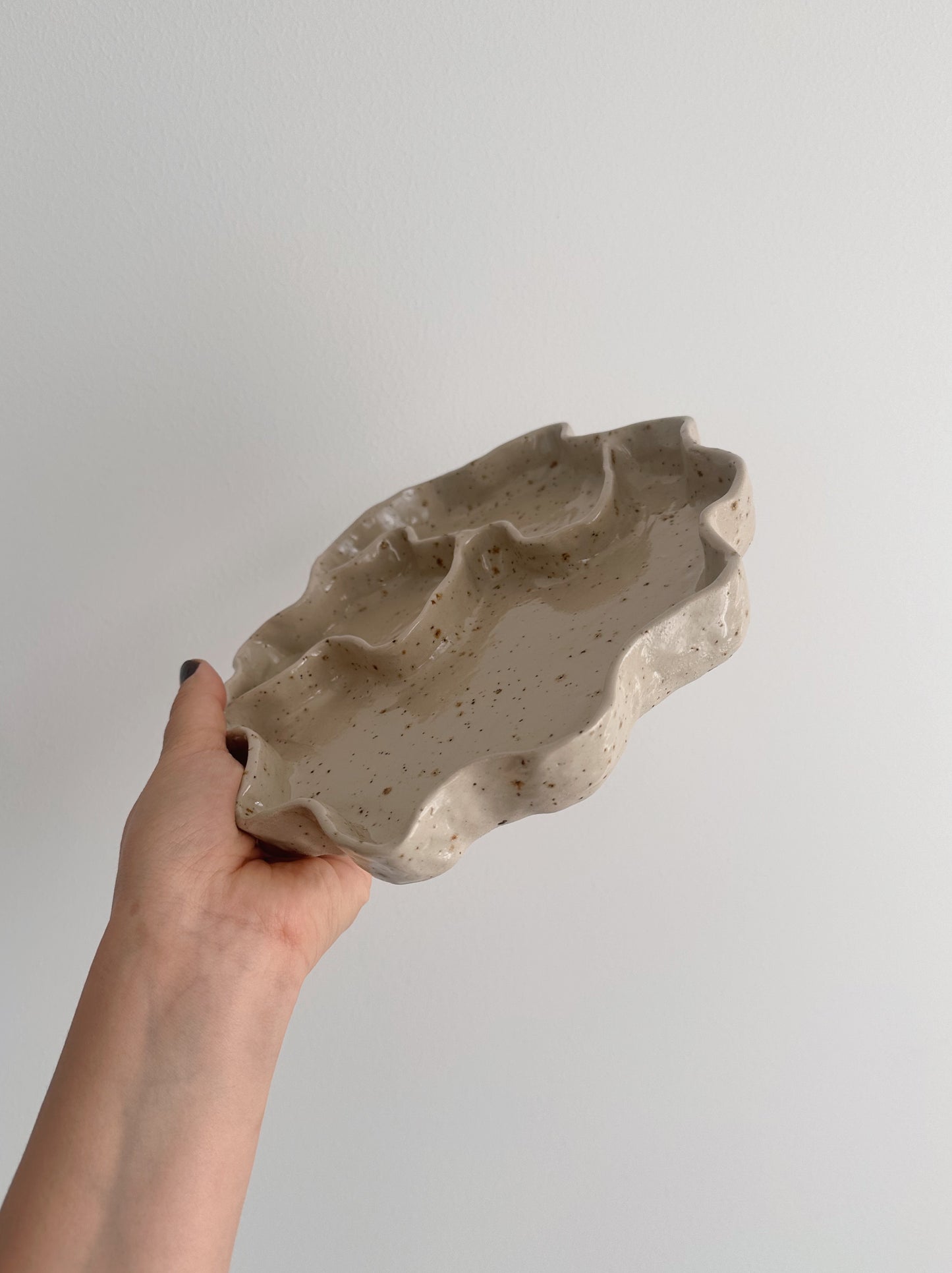 WAVY large dish