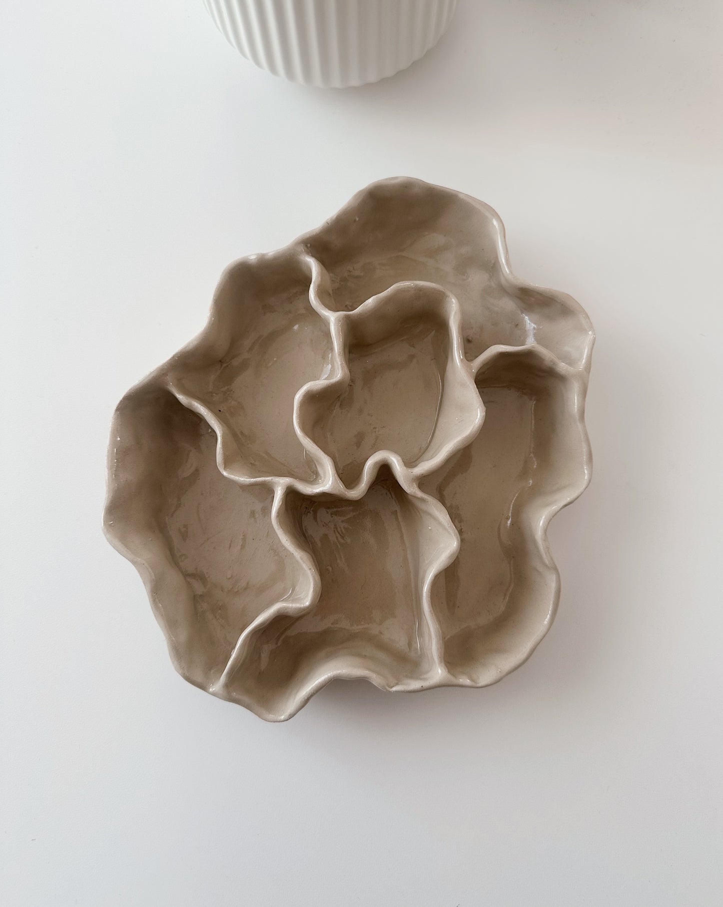 Wavy jewelry dish