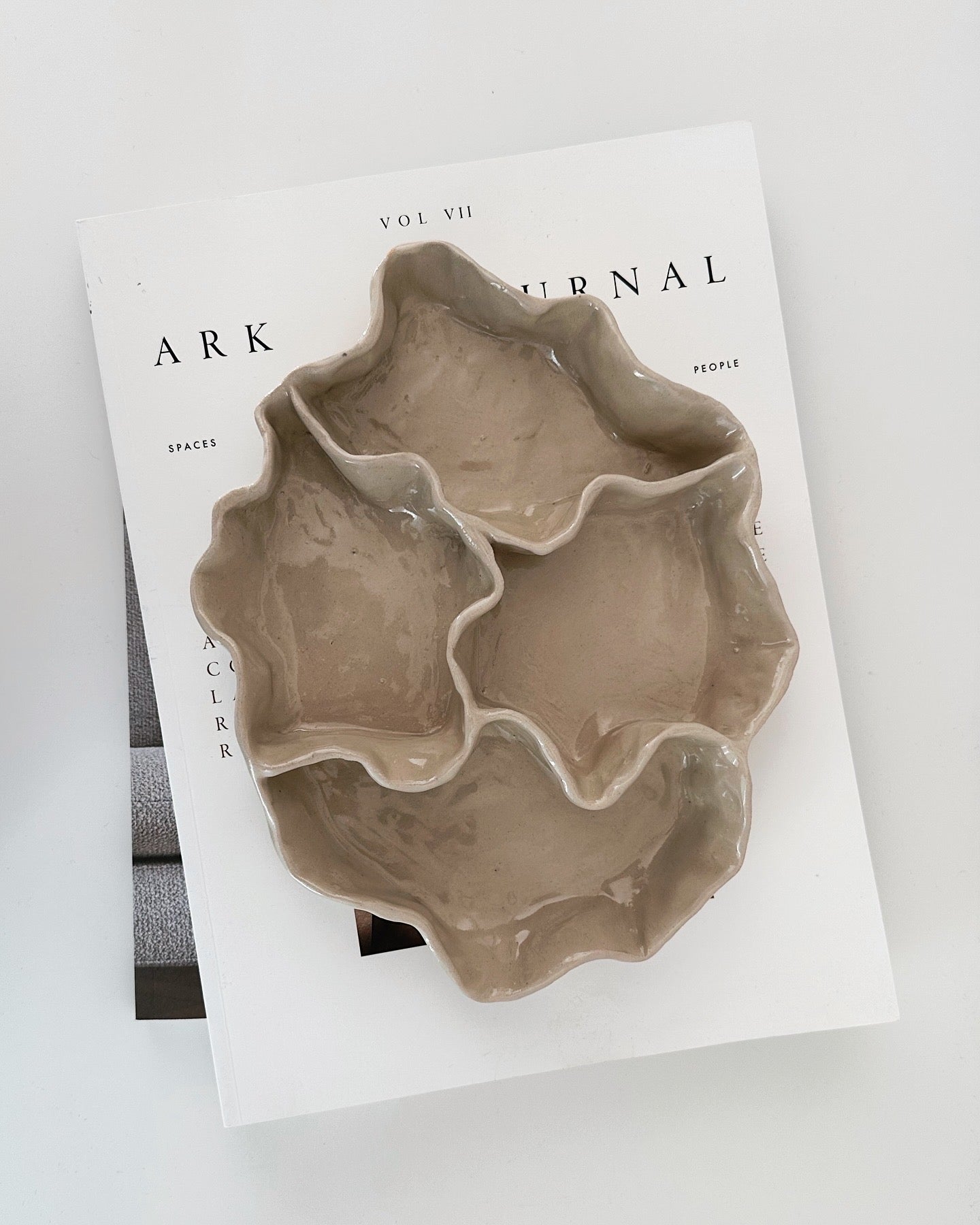 Wavy decorative dish