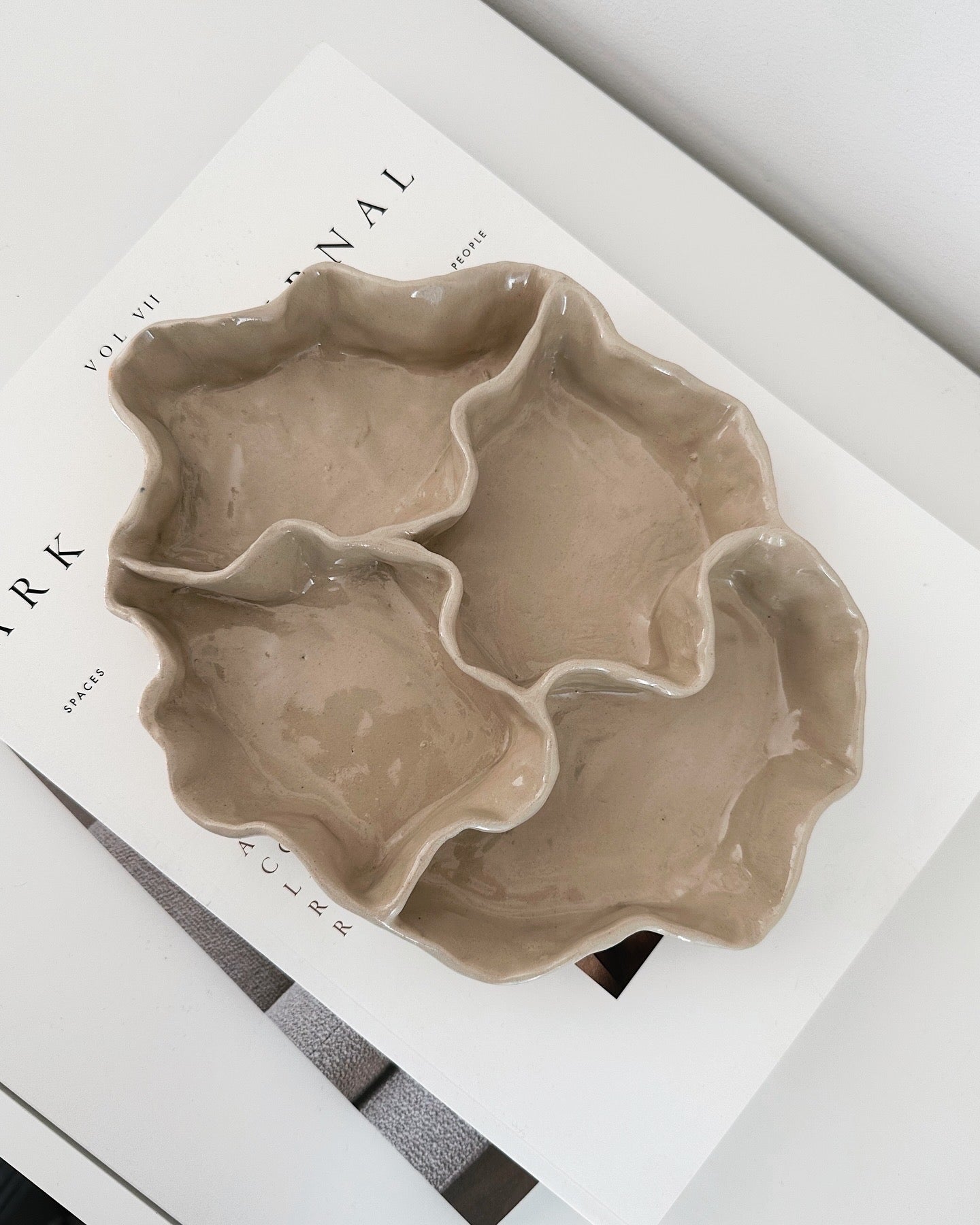 Wavy decorative dish