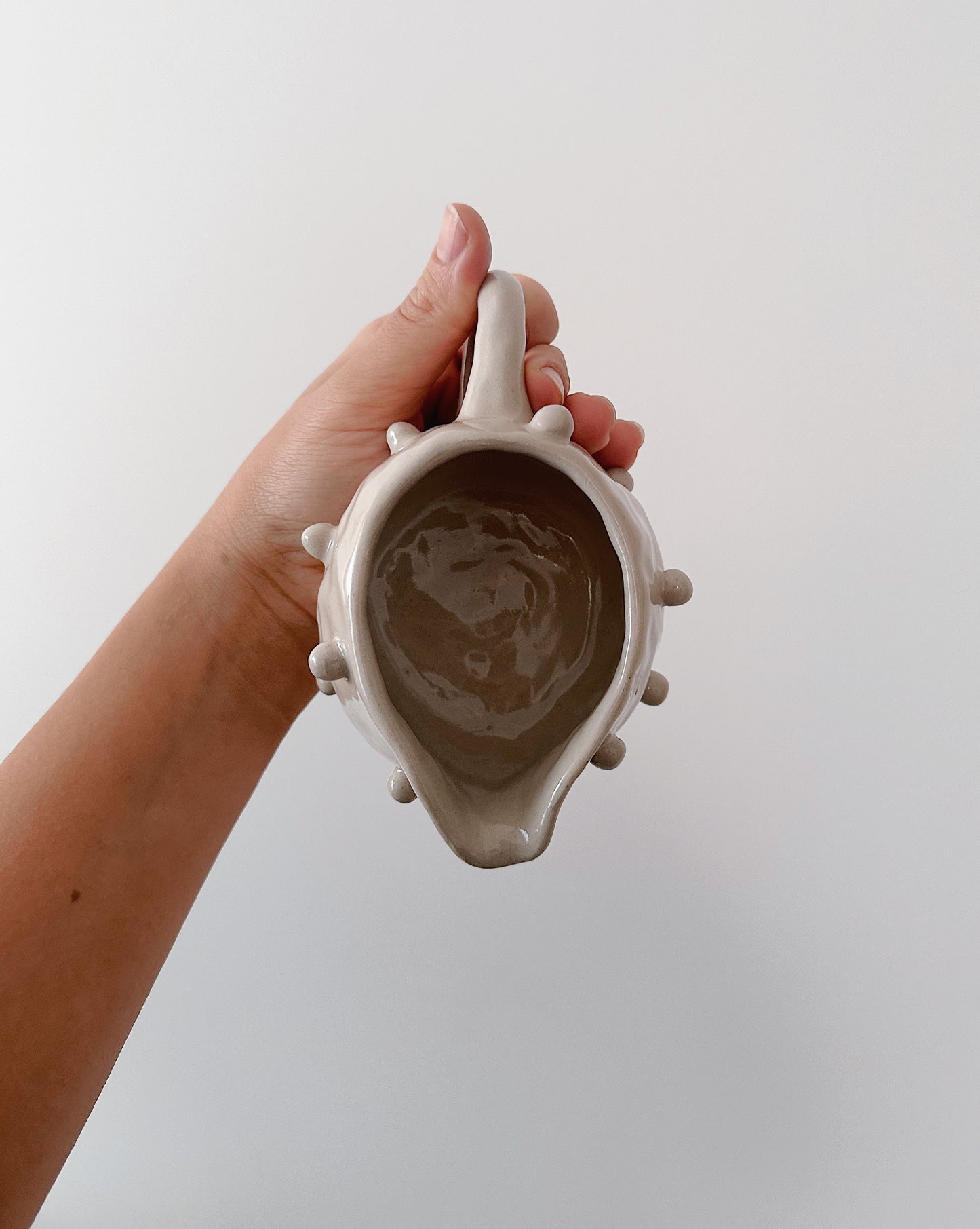Bubble milk jug