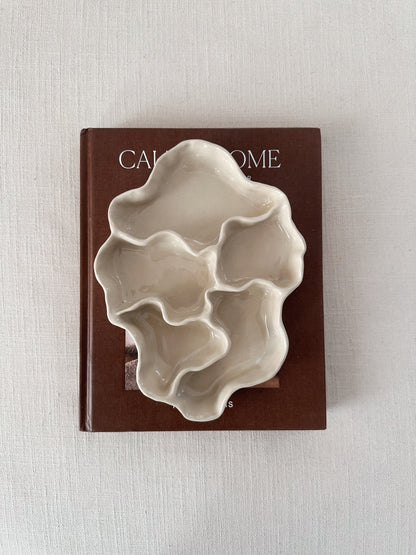 WAVY decorative dish (surface cracks, glaze defect)