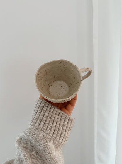 Cute but overthinker