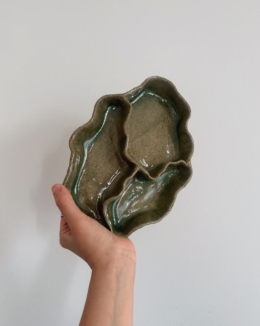 WAVY decorative dish (uneven glaze)