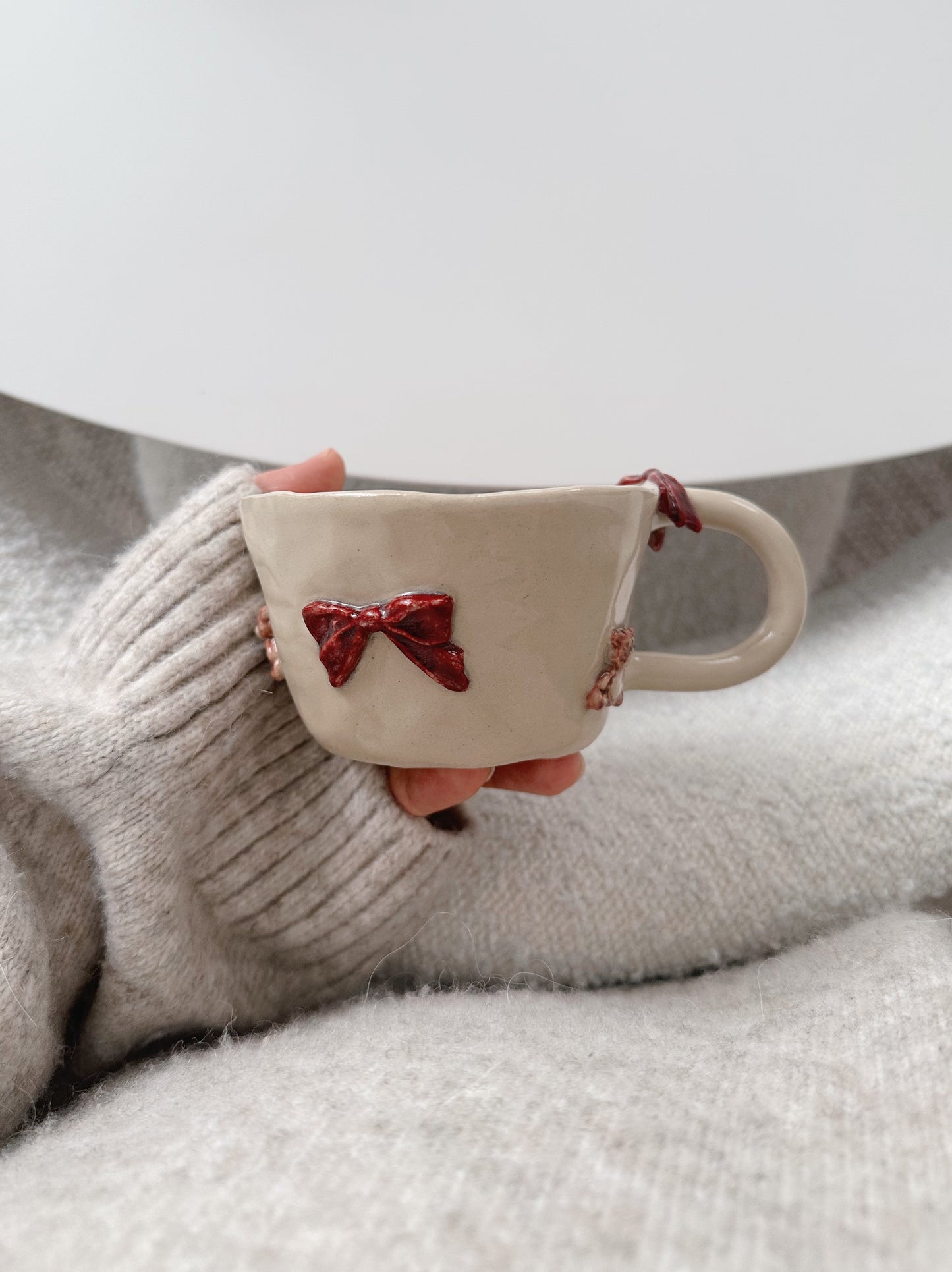 TEDDY mug with dark red bows