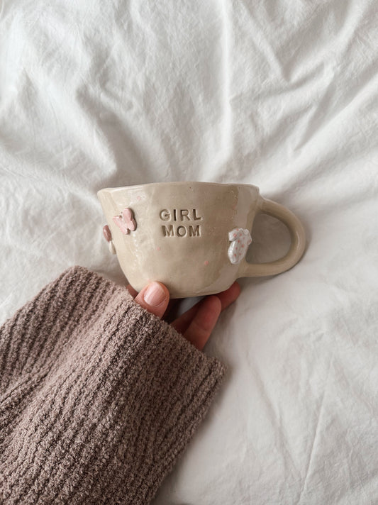 GIRL MOM mug