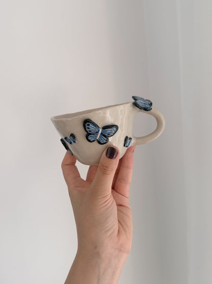 BUTTERFLY mug (broken wing)