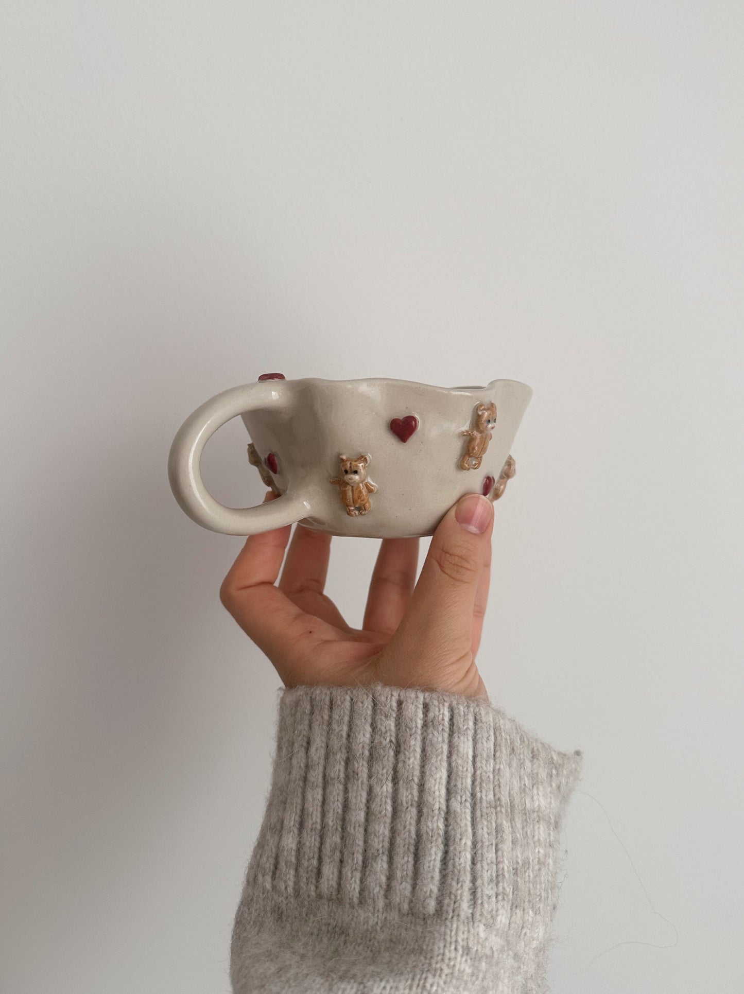 TEDDY mug with hearts