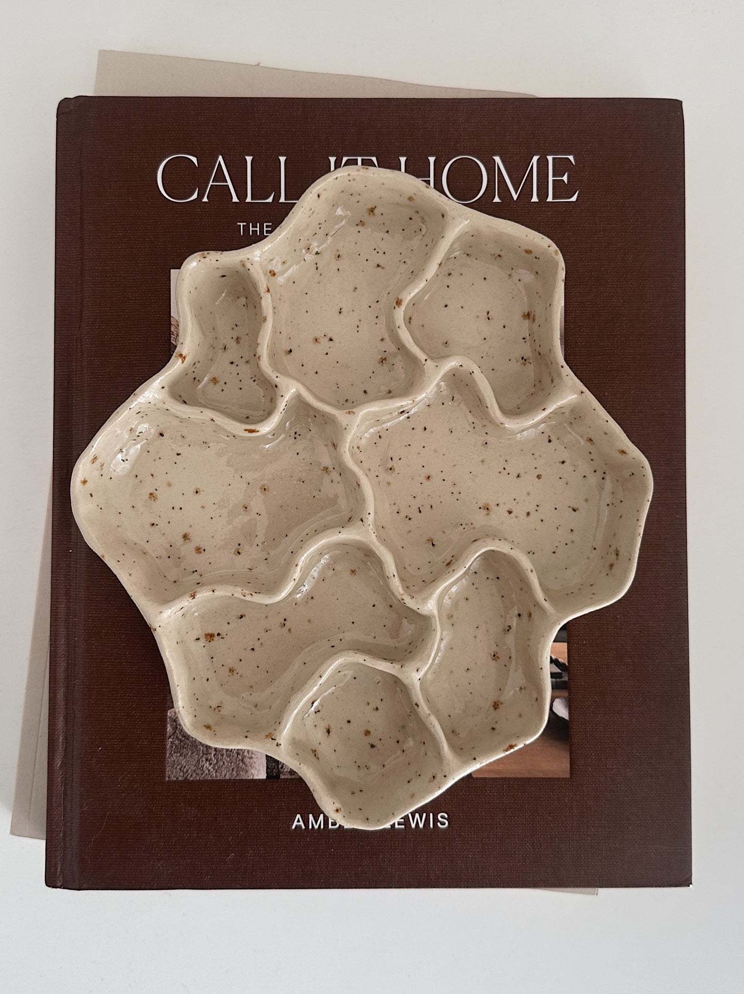 WAVY decorative dish (surface crack)