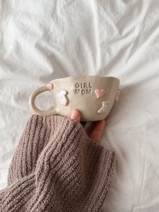 GIRL MOM mug