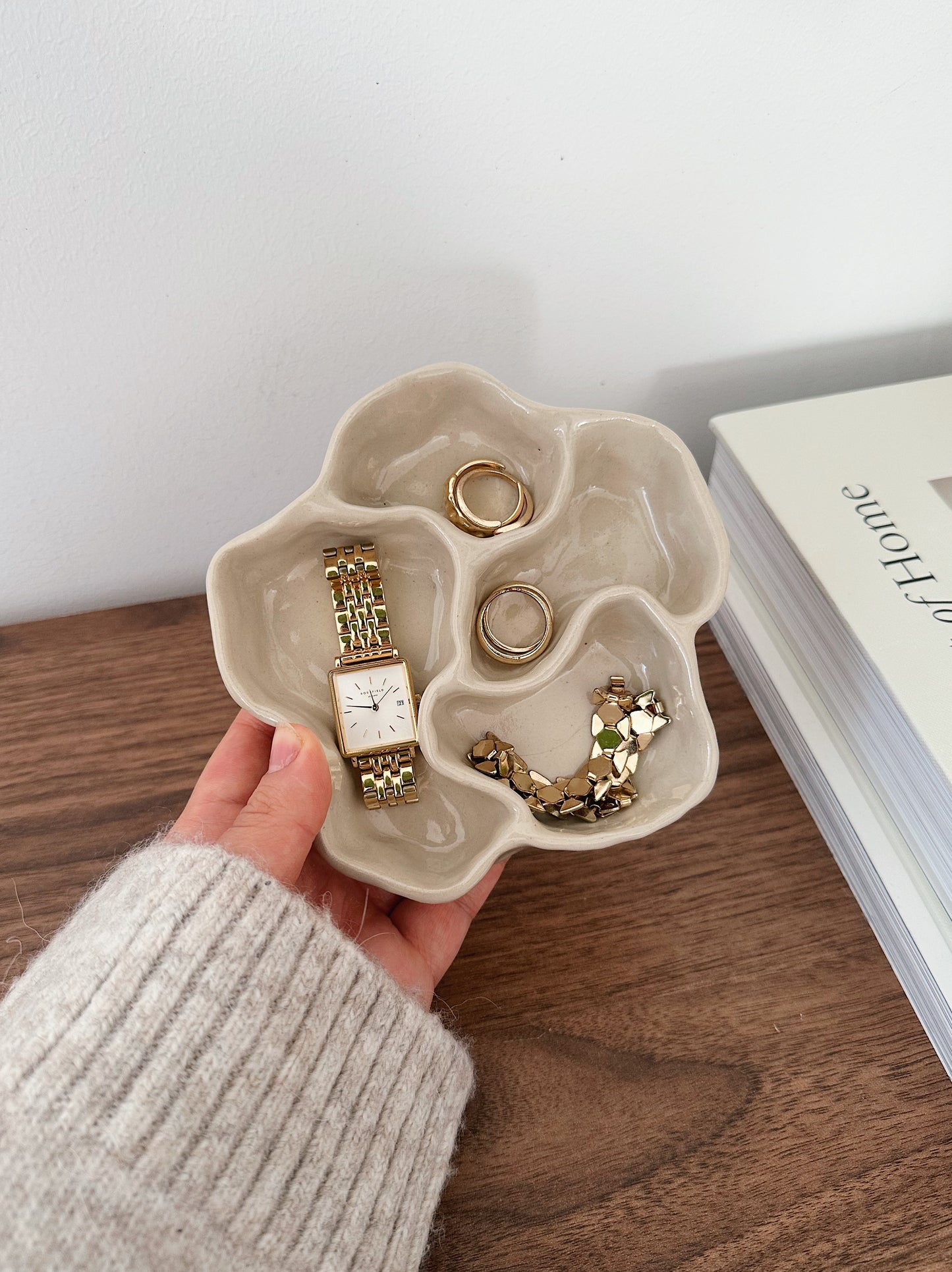 WAVY jewelry organizer