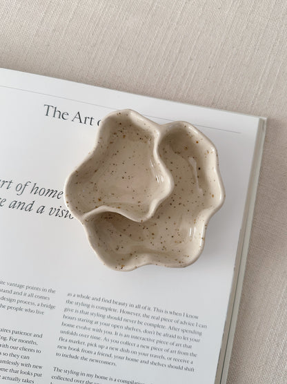 Mini jewelry organizer