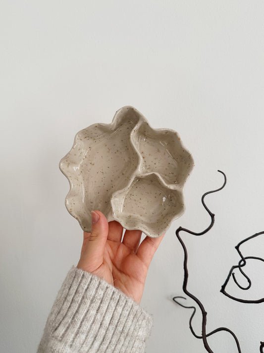 WAVY jewelry organizer