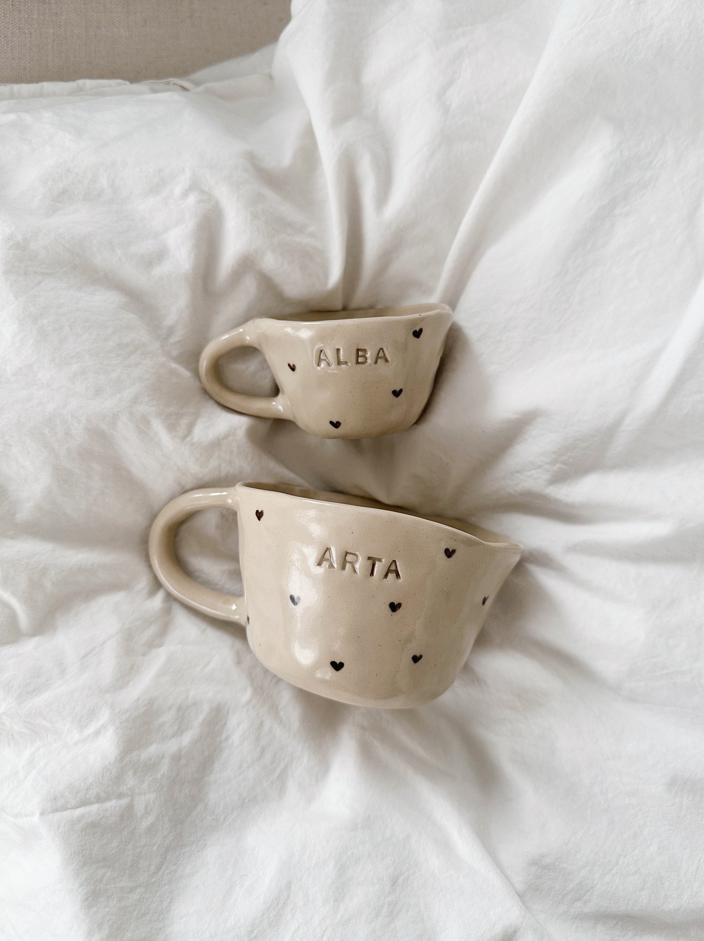 PERSONALIZED matching mother & mini mugs with handpainted hearts