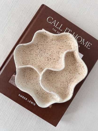 WAVY large decorative plate