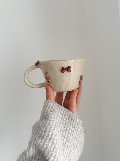 TEDDY mug with dark red bows