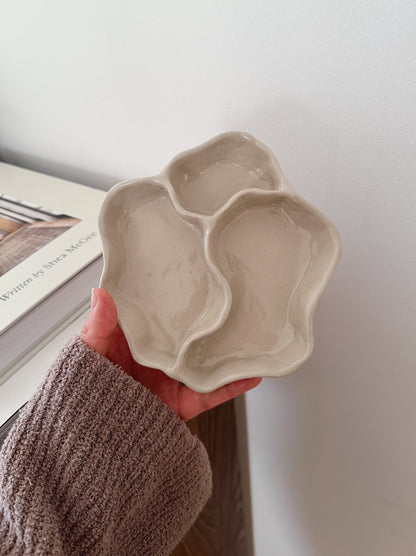 WAVY decorative dish