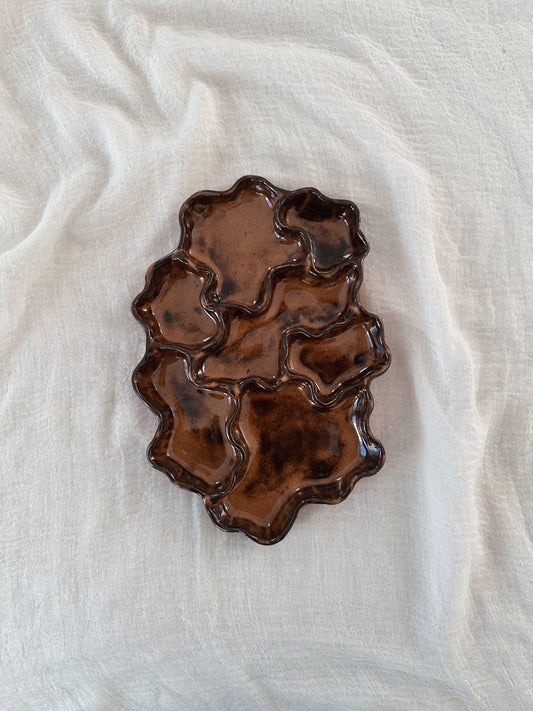 WAVY snacks plate (glaze drips)
