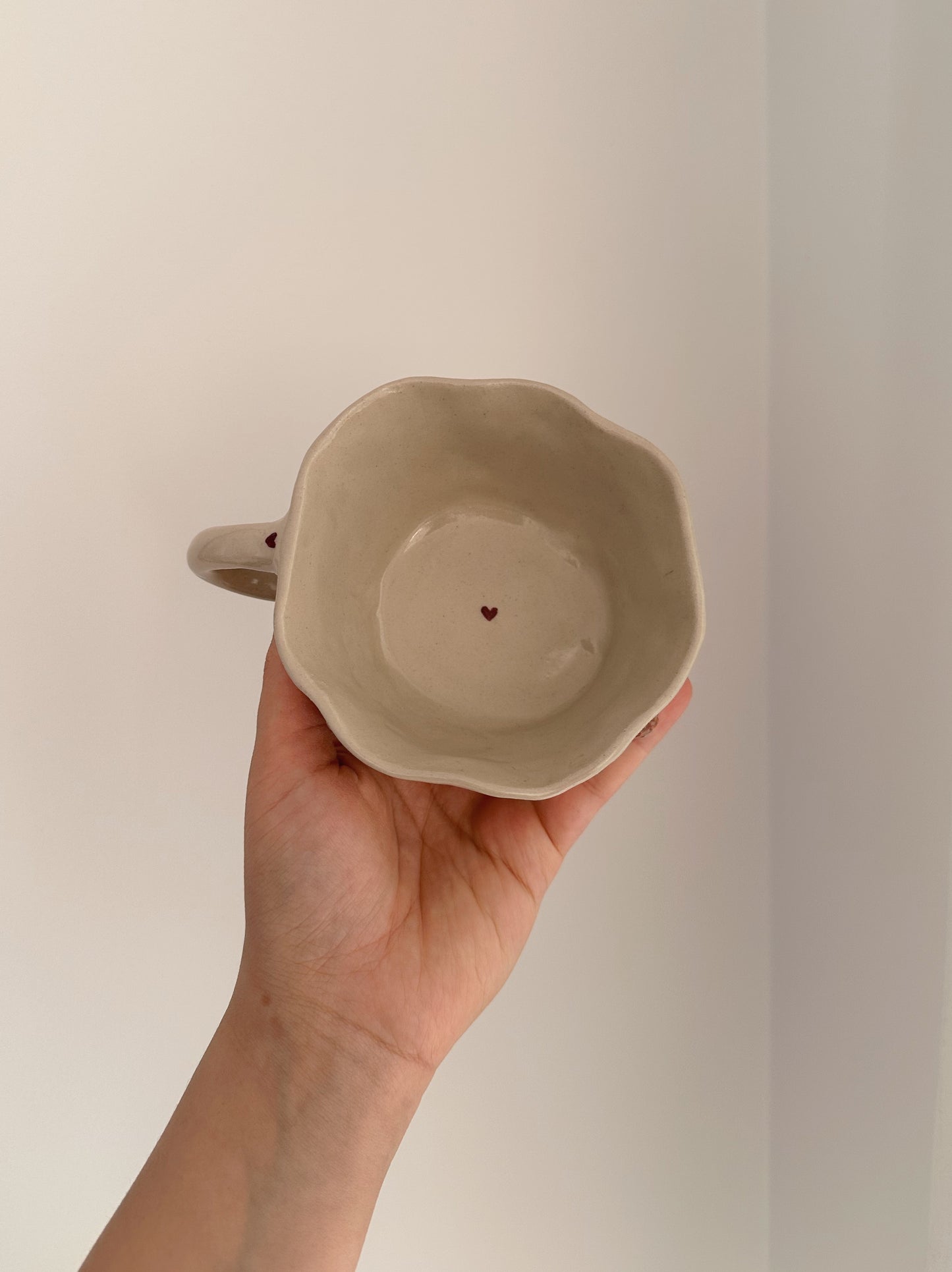 TEDDY mug with mini hearts