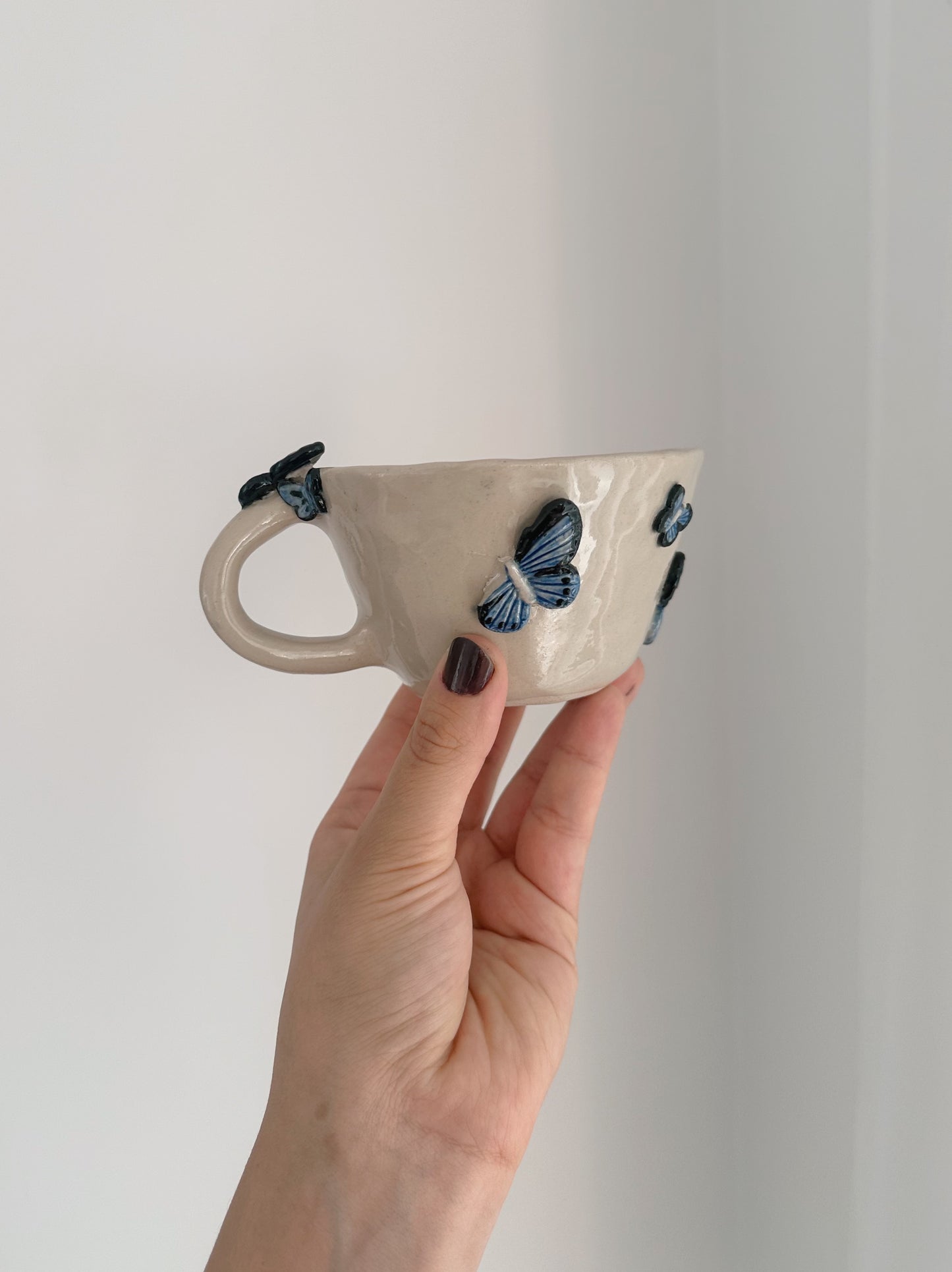 BUTTERFLY mug (broken wing)
