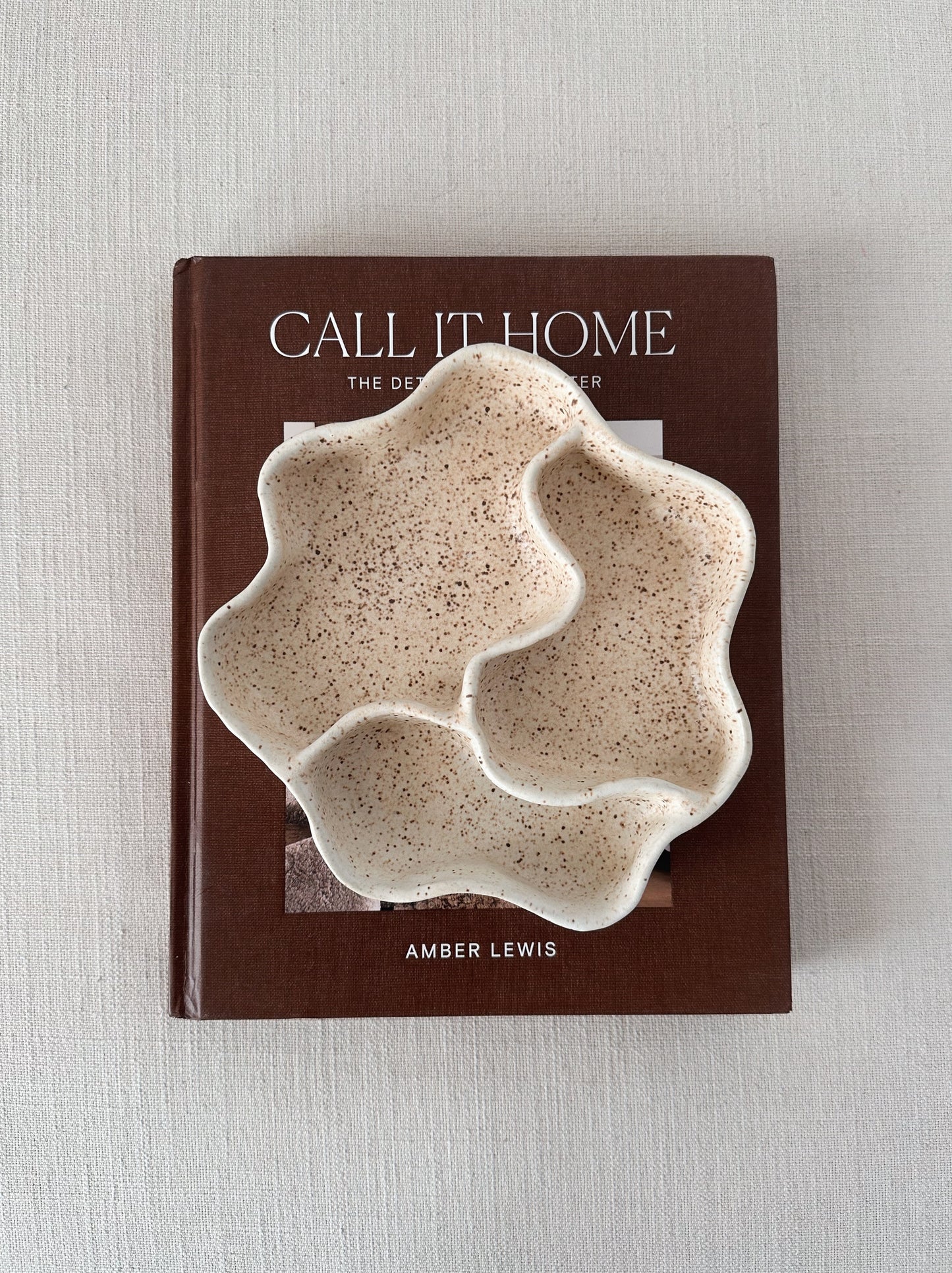 WAVY large decorative plate