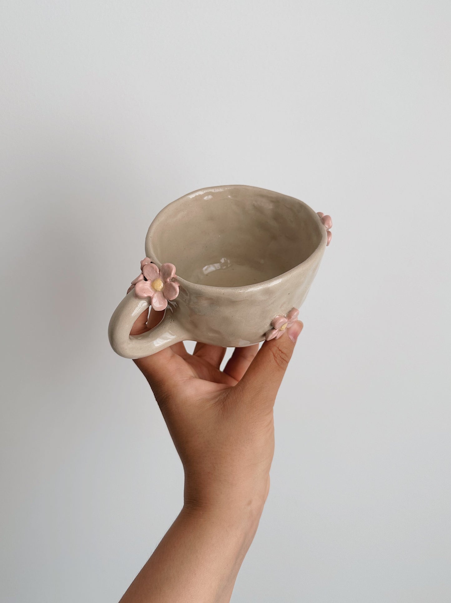 FLOWER mug pink flowers (broken flower petal)