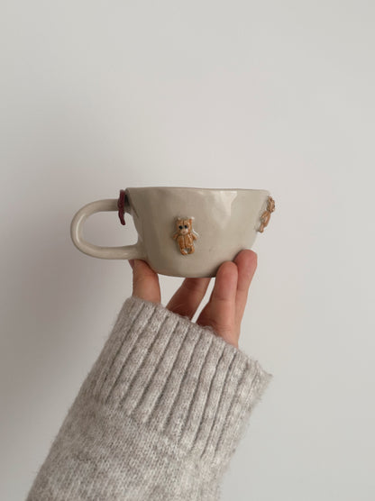 TEDDY mug with dark red bow
