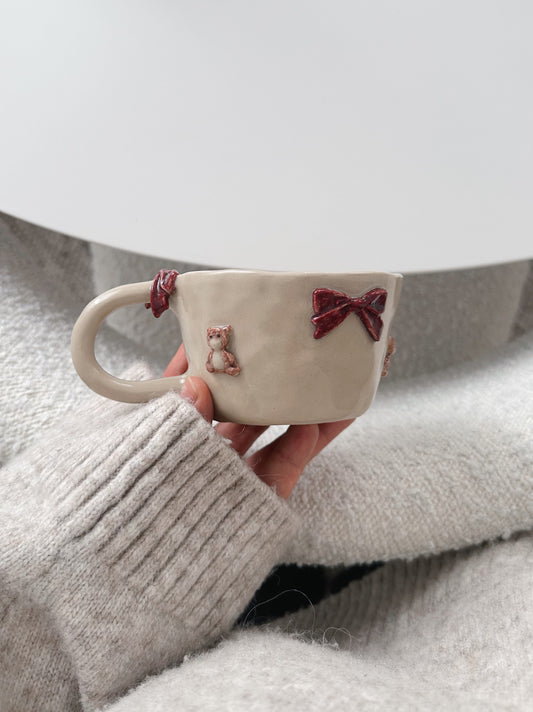 TEDDY mug with dark red bows