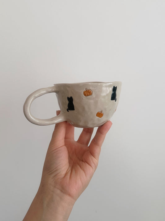 CATS & PUMPKINS mug