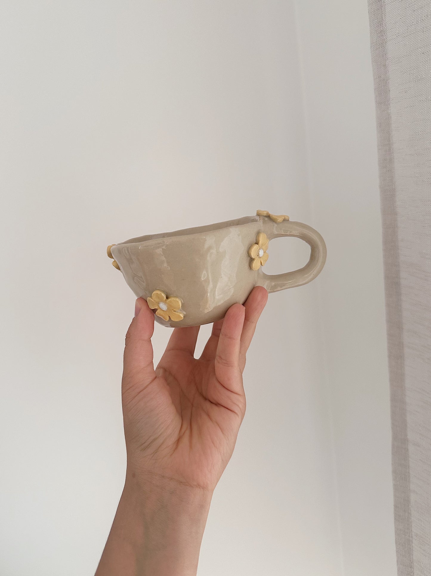 FLOWER mug (small surface crack)
