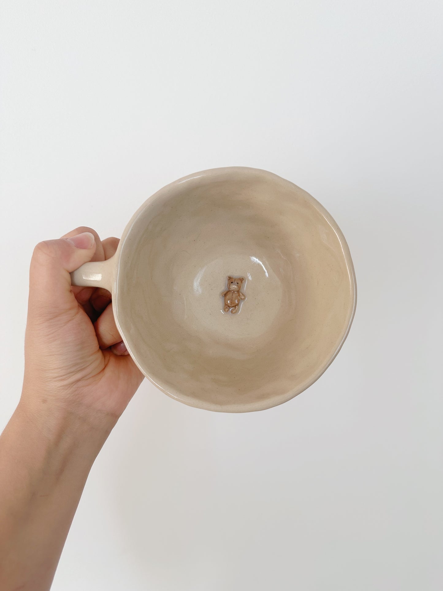 Teddy mug with hearts (thick glaze)
