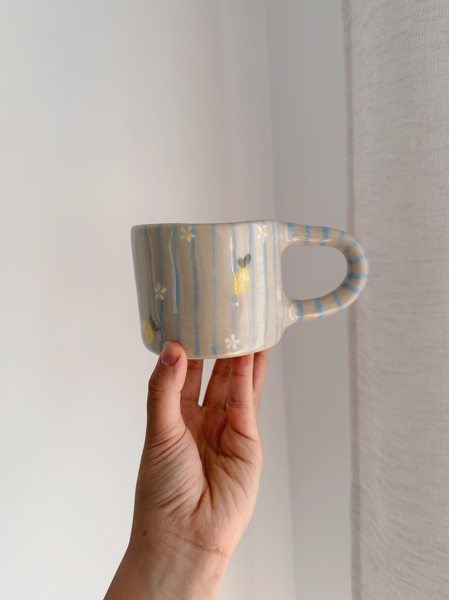 LEMON mug with stripes and flowers