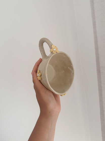 FLOWER mug (small surface crack)
