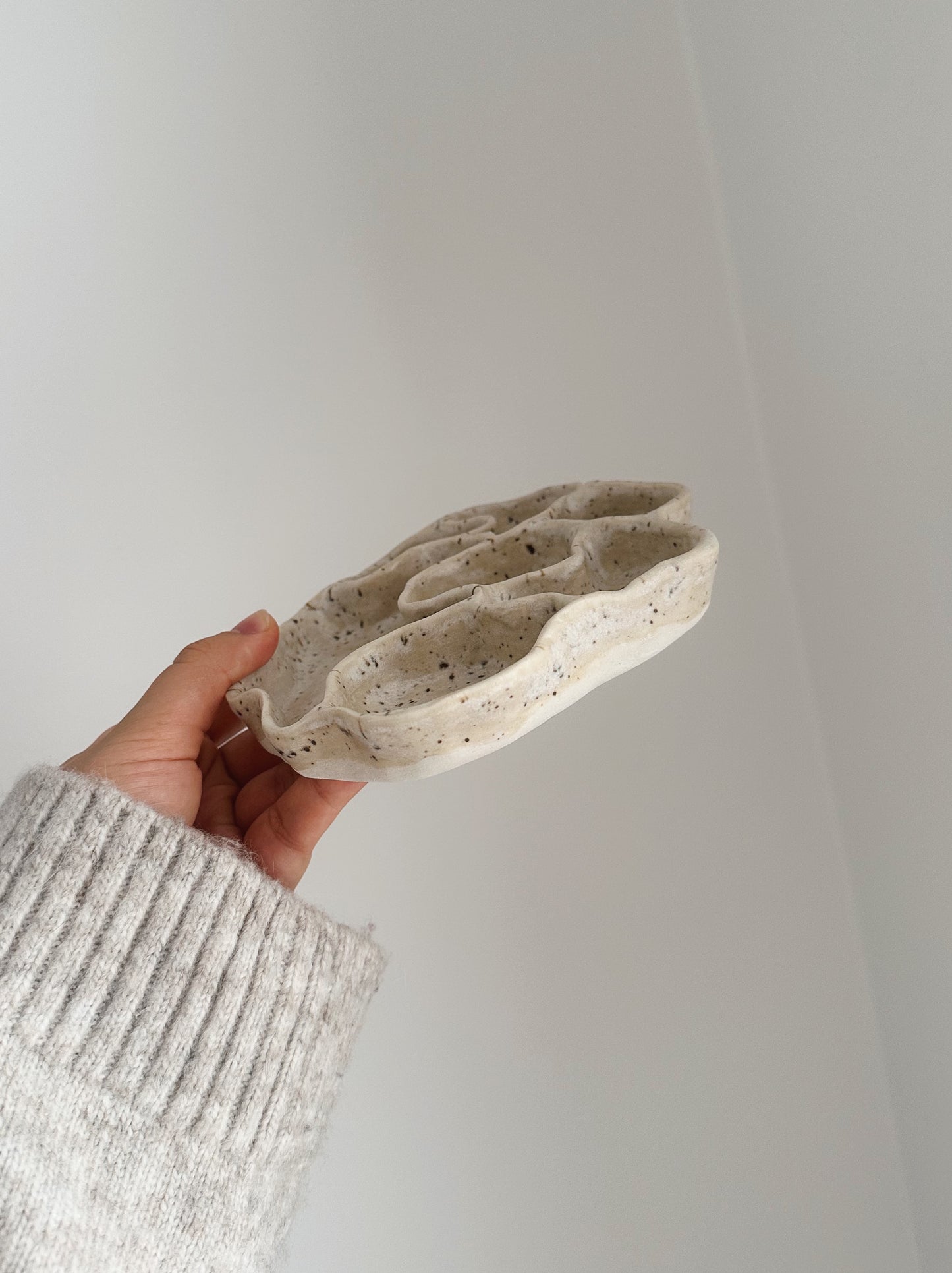 WAVY decorative dish