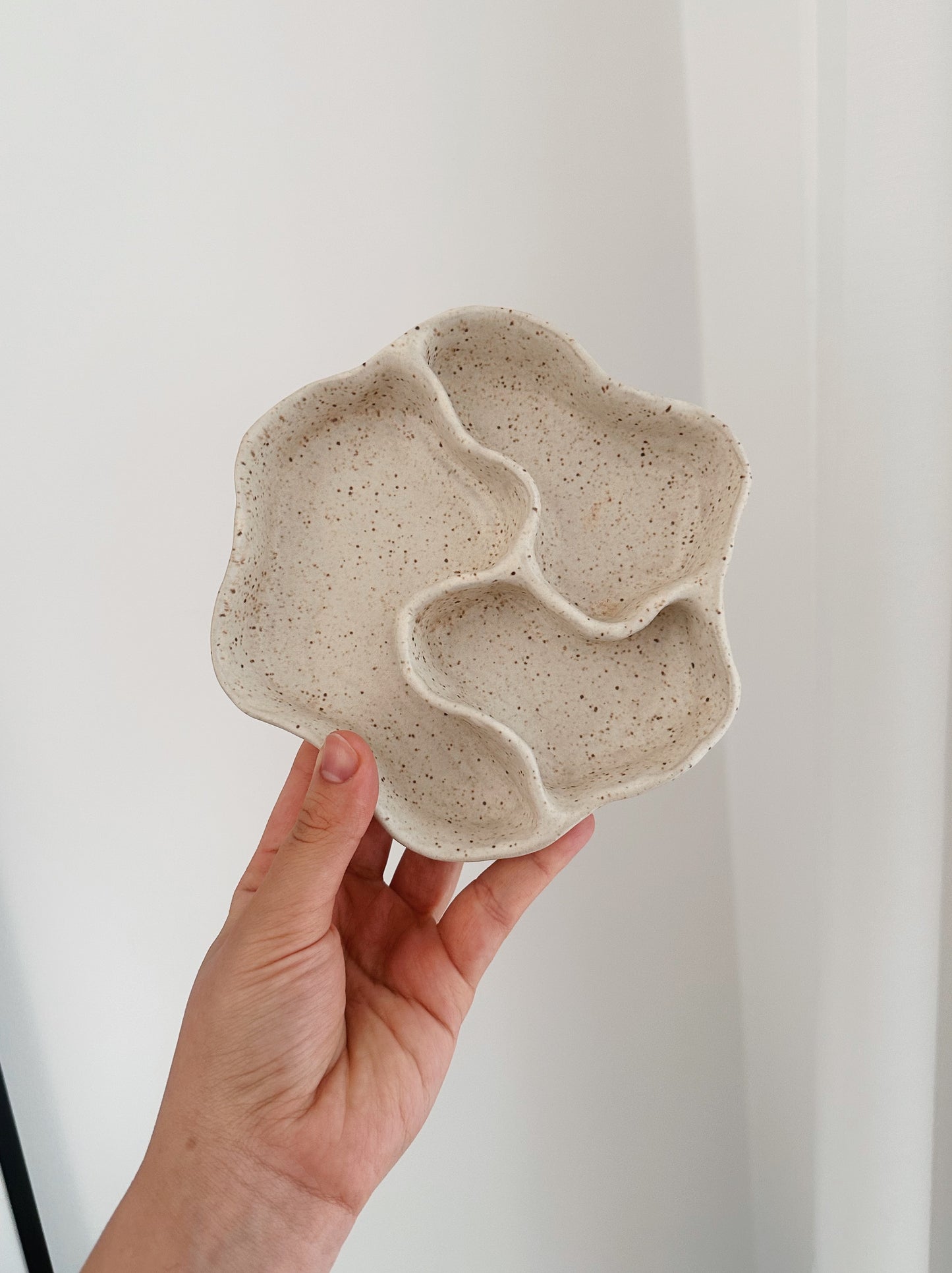 WAVY decorative dish