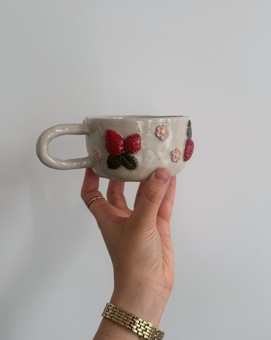 SOMMARDRÖM mug with pink flowers