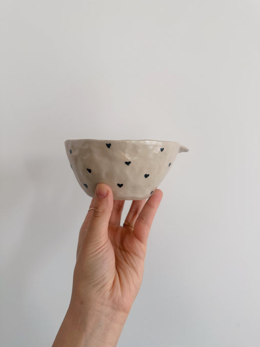 Heart pouring bowl (cracked)