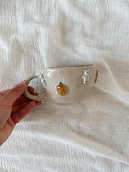 TEDDY mug with pumpkins